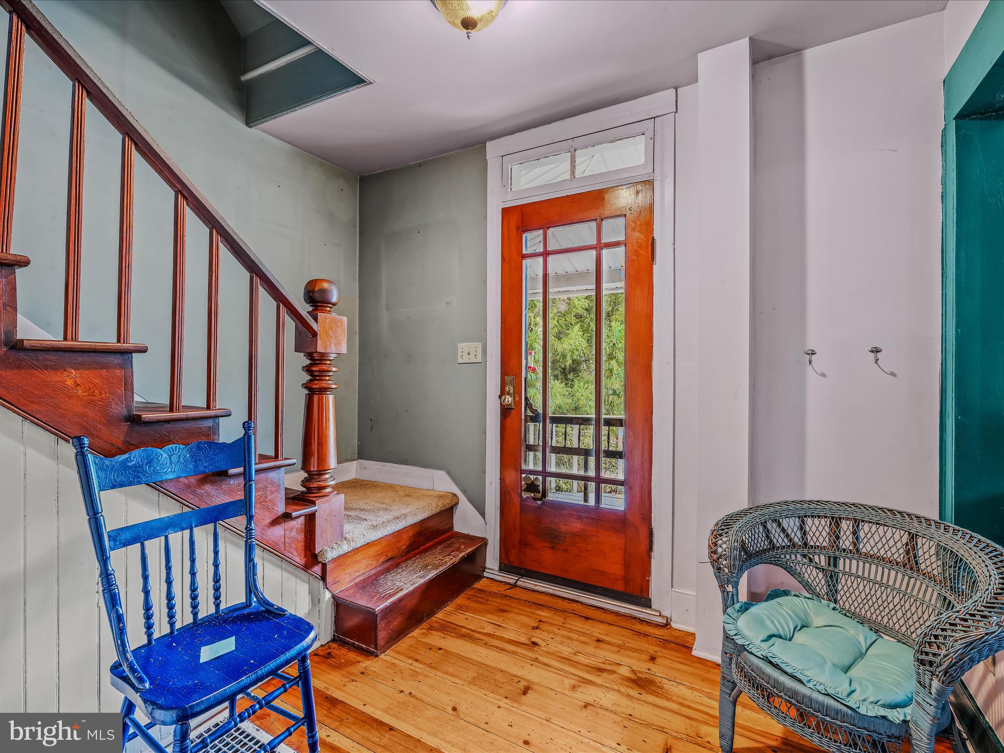 137 Hageman Street Berkeley Springs, WV 25411 - Photo 8 of 25 Foyer