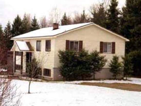 568 N Road Jefferson, NH 03583 - Photo 1 of 4