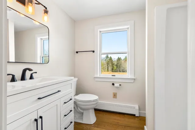 $420,000 | 101 Morang Cove Road, Nobleboro, ME 04555