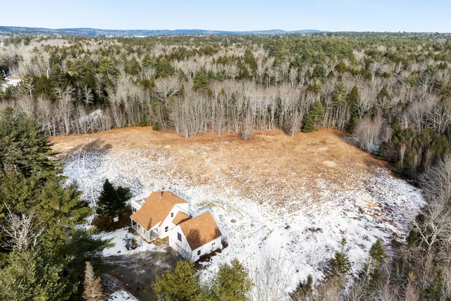 $420,000 | 101 Morang Cove Road, Nobleboro, ME 04555