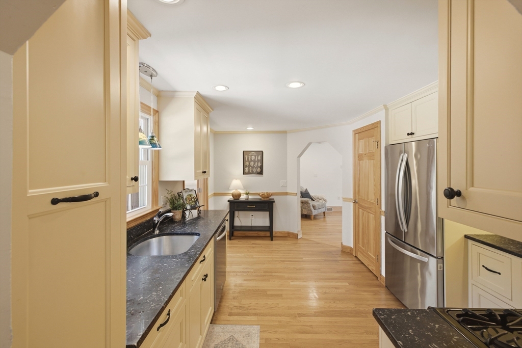 3 Drone Road Walpole, MA 02081 - Photo 10 of 37