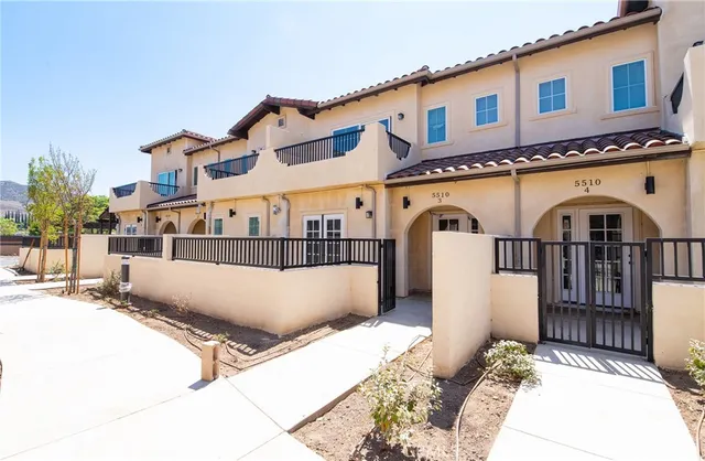 $749,000 | 5502 East Los Angeles Avenue, Unit 14, Simi Valley, CA 93063