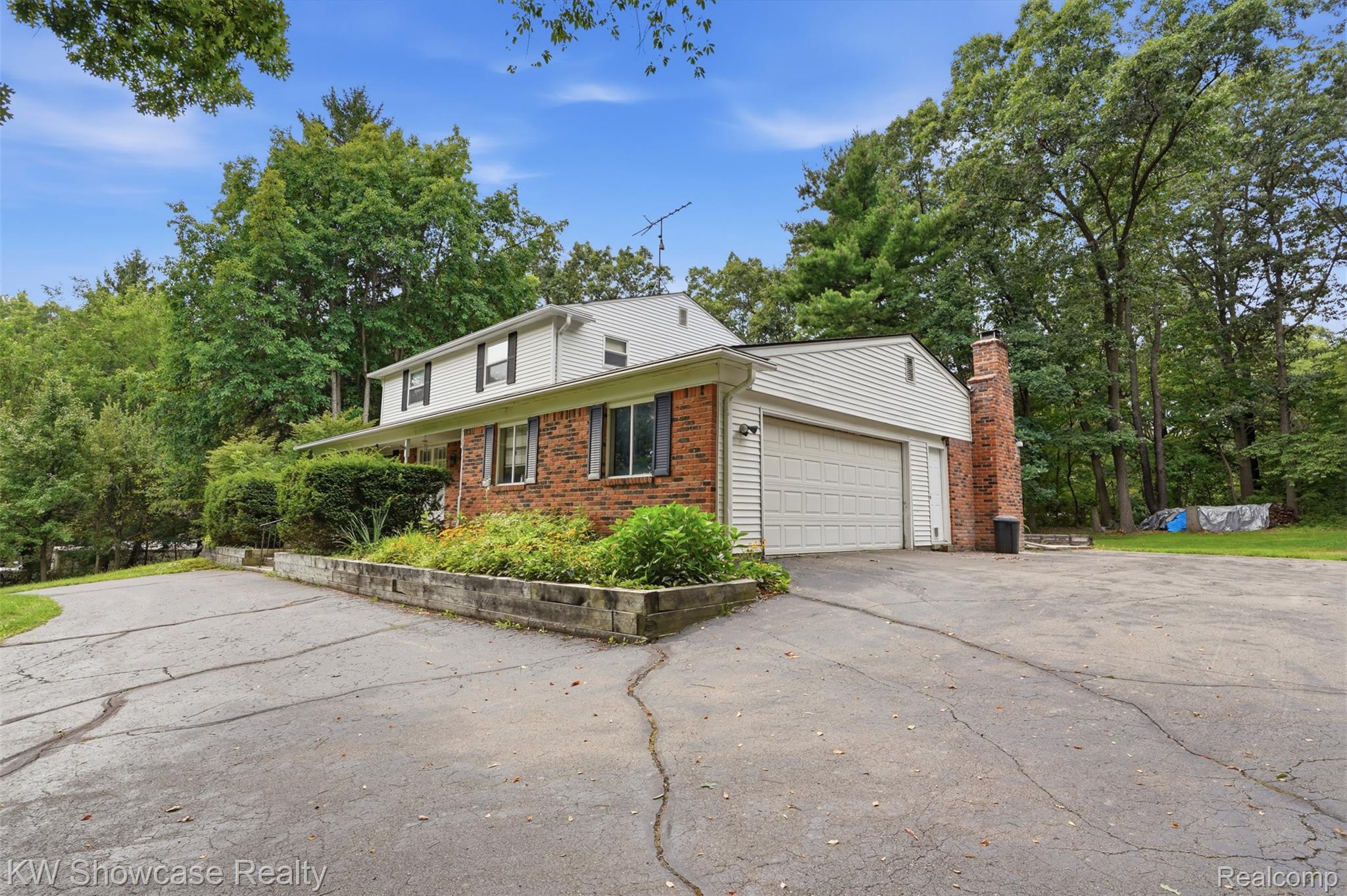 7125 Ridgewood Road Davisburg, MI 48350 - Photo 2 of 47 7125 Ridgewood