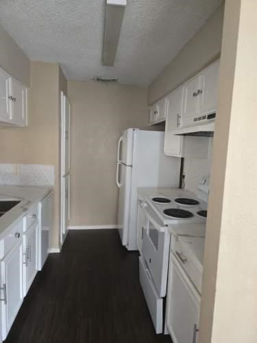 6601 Sands Point Drive, Unit 56 Houston, TX 77074 - Photo 4 of 8 Kitchen