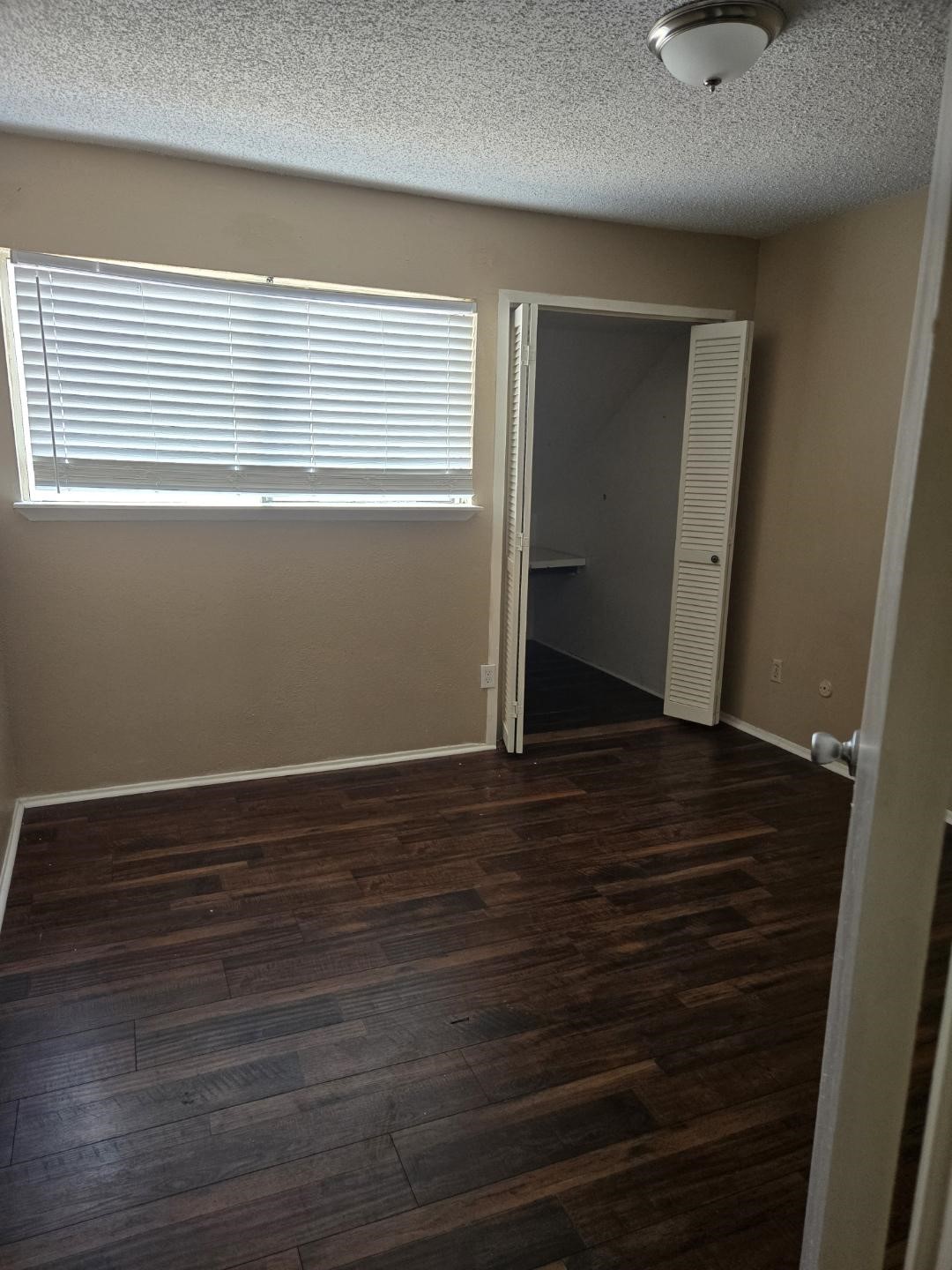 6601 Sands Point Drive, Unit 56 Houston, TX 77074 - Photo 6 of 8 Master Bedroom