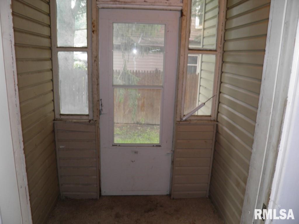 250 44th Street Moline, IL 61265 - Photo 11 of 18