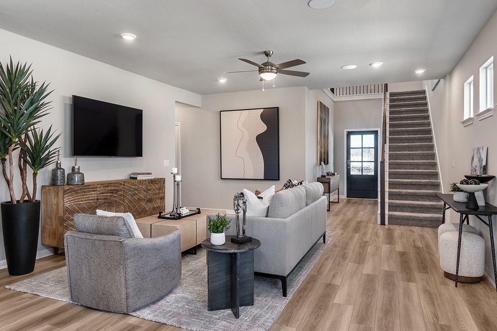5905 Beverly Pr Road Del Valle, TX 78617 - Photo 8 of 18 a living room with furniture and a flat screen tv