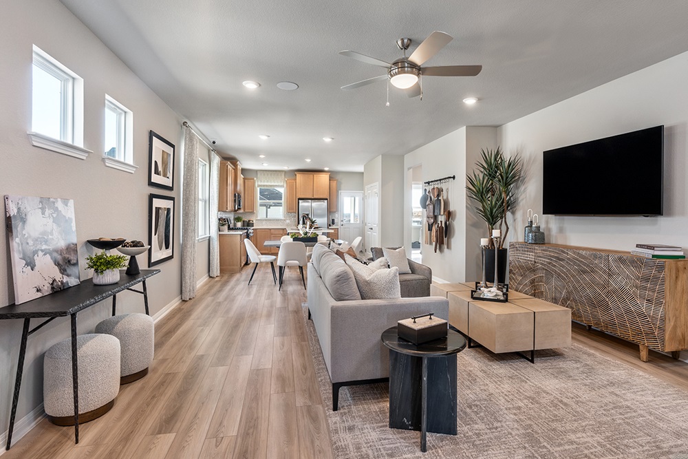 5905 Beverly Pr Road Del Valle, TX 78617 - Photo 10 of 18 a living room with furniture and a flat screen tv
