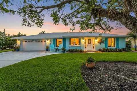 $950,000 | 7817 Alhambra Drive, Bradenton, FL 34209