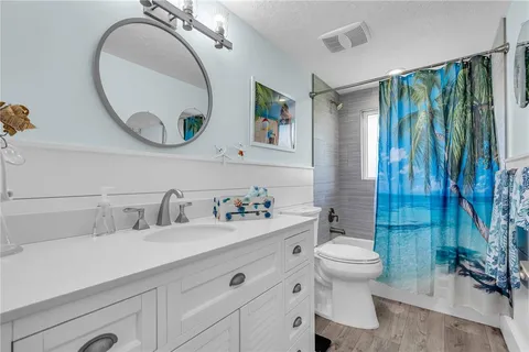 $899,900 | 7817 Alhambra Drive, Bradenton, FL 34209