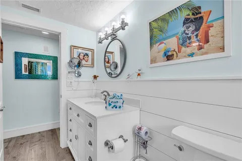 $899,900 | 7817 Alhambra Drive, Bradenton, FL 34209