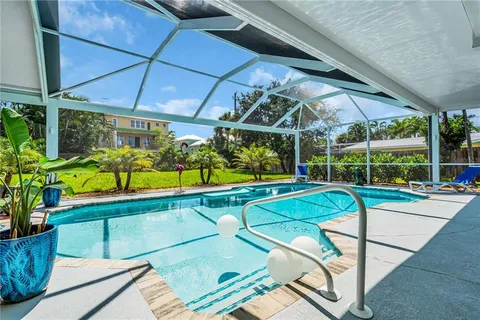 $899,900 | 7817 Alhambra Drive, Bradenton, FL 34209