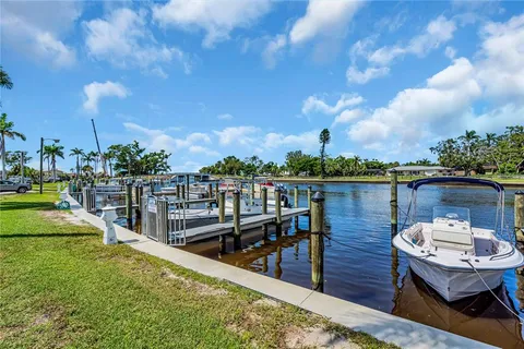 $899,900 | 7817 Alhambra Drive, Bradenton, FL 34209