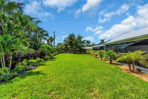 $950,000 | 7817 Alhambra Drive, Bradenton, FL 34209