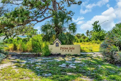 $899,900 | 7817 Alhambra Drive, Bradenton, FL 34209