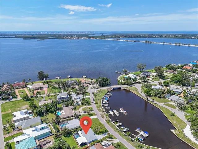 $950,000 | 7817 Alhambra Drive, Bradenton, FL 34209