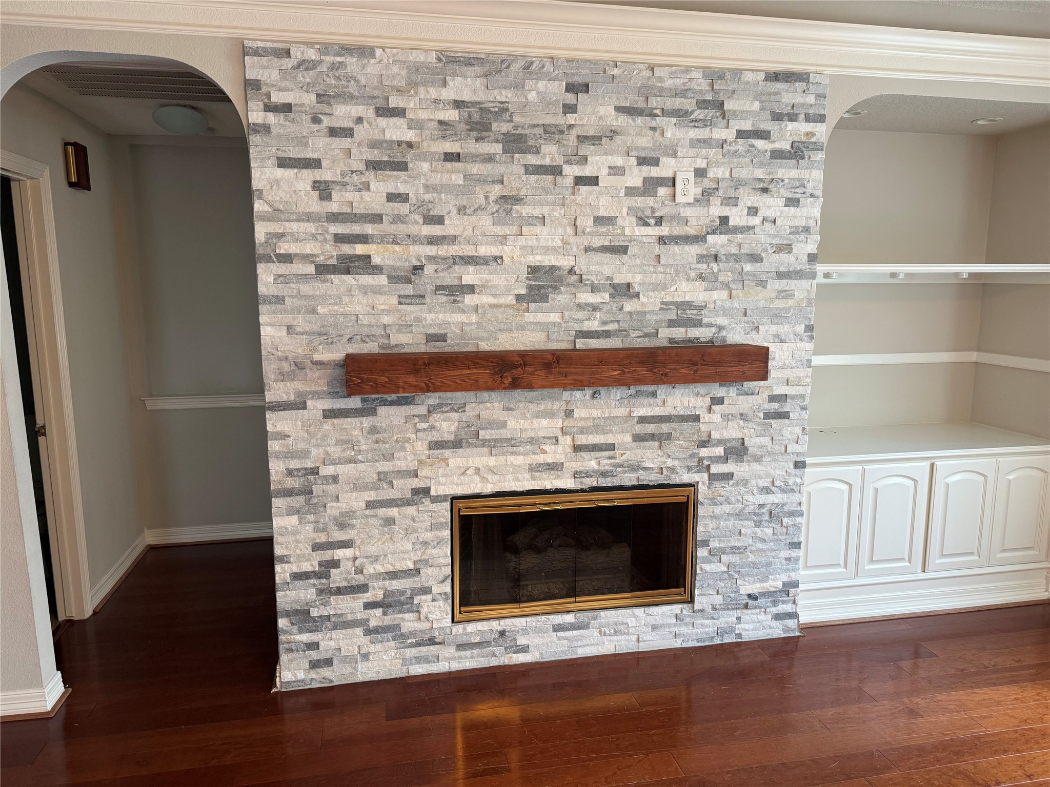 5819 Ashley Spring Court Katy, TX 77494 - Photo 8 of 14 New fireplace facia
