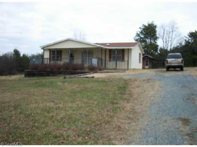 1060 Scuffle Town Road Walnut Cove, NC 27052 - Photo 1 of 1 Exterior Front.