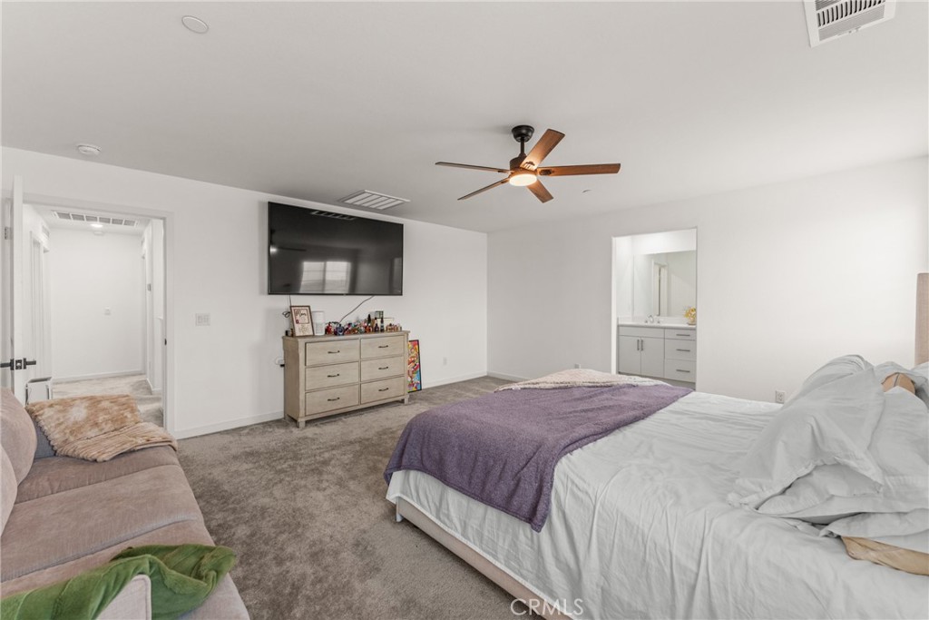 559 Colorado Drive Rialto, CA 92377 - Photo 18 of 41