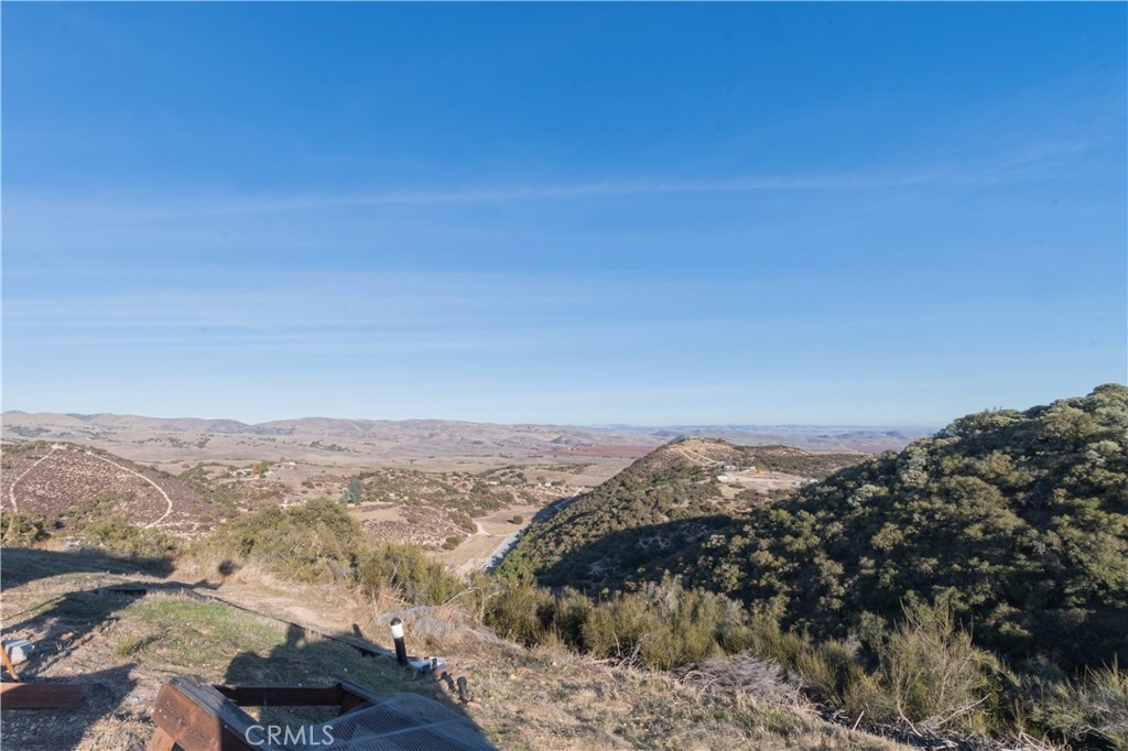 70598 Jolon Road Bradley, CA 93426 - Photo 29 of 43 a view of a city