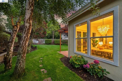 $2,095,000 | 367 Creedon Circle, Alameda, CA 94502