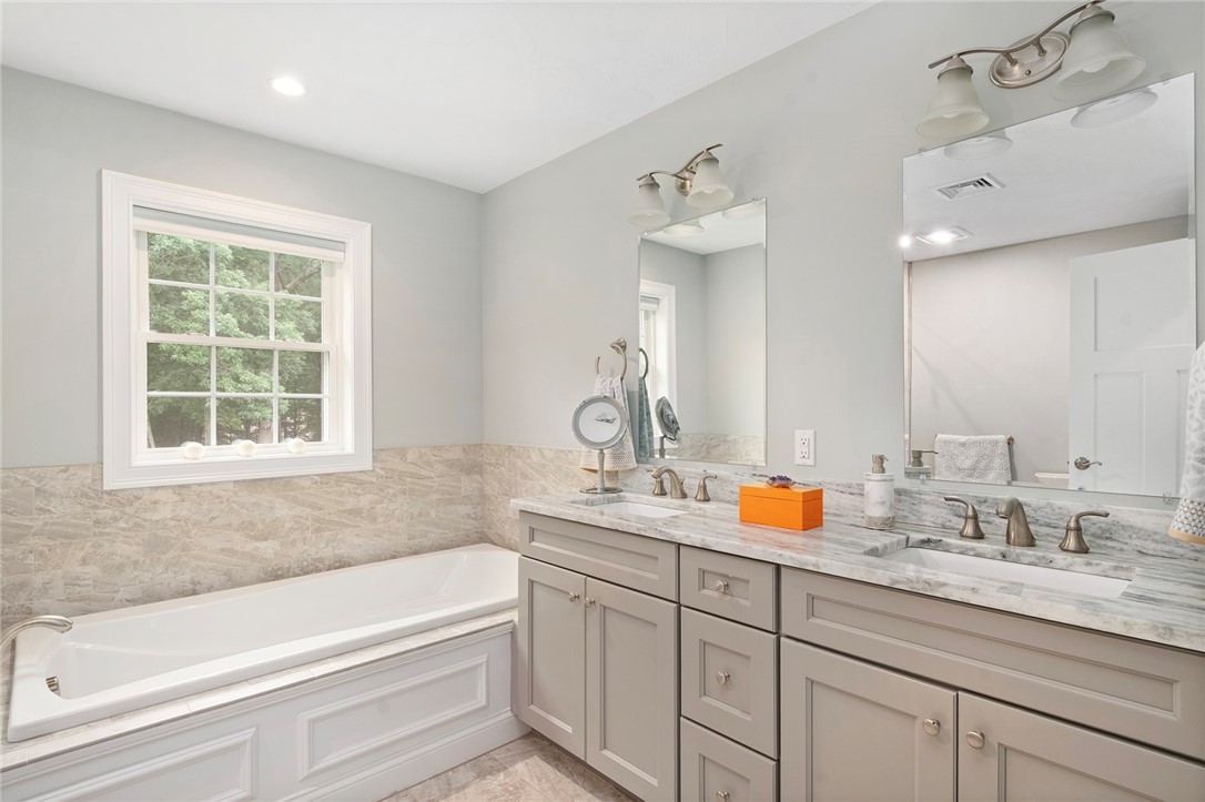 42 Lantern Road Lincoln, RI 02865 - Photo 29 of 47