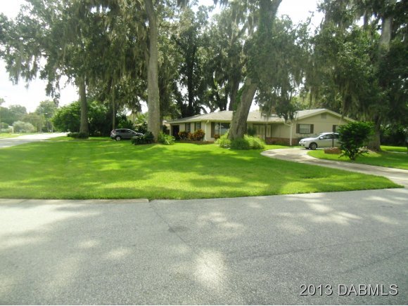 901 Valencia Road South Daytona, FL 32119 - Photo 1 of 10 Primary Photo