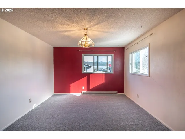 $350,000 | 4072 Hanna Street, Roseburg, OR 97471