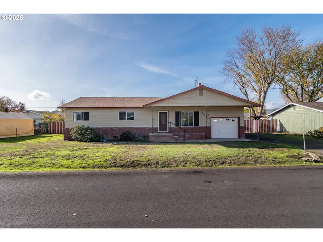 $350,000 | 4072 Hanna Street, Roseburg, OR 97471