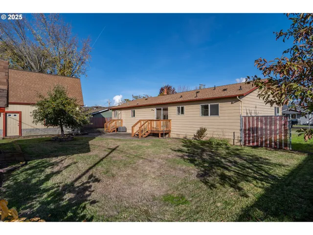 $350,000 | 4072 Hanna Street, Roseburg, OR 97471