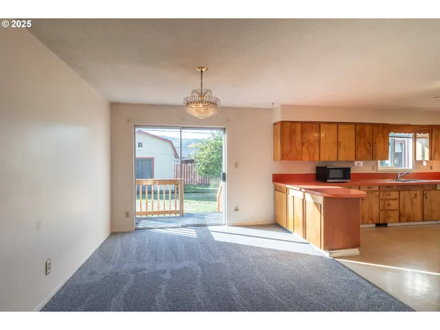 $350,000 | 4072 Hanna Street, Roseburg, OR 97471