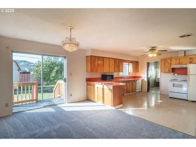 $350,000 | 4072 Hanna Street, Roseburg, OR 97471