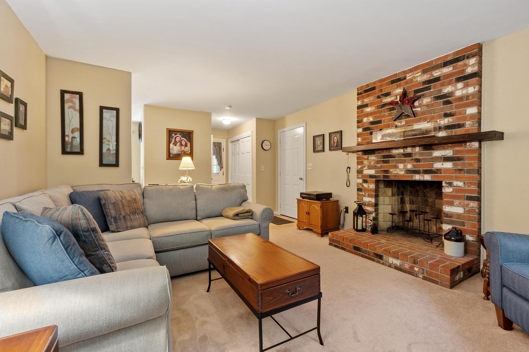 138 Hobbs Road Princeton, MA 01541 - Photo 6 of 39 Gallery Image 6
