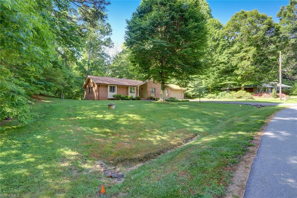 178 Greenbriar Road Reidsville, NC 27320 - Photo 3 of 30 Gallery Image 3