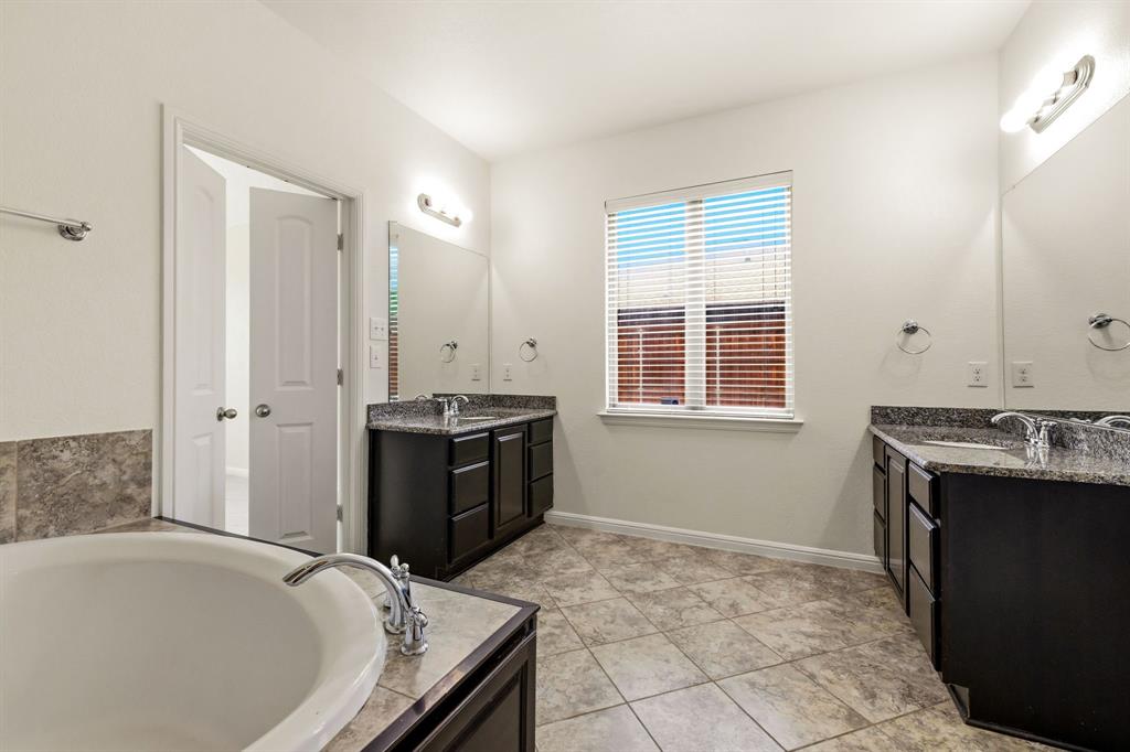 5115 Live Oak Drive Sachse, TX 75048 - Photo 21 of 40