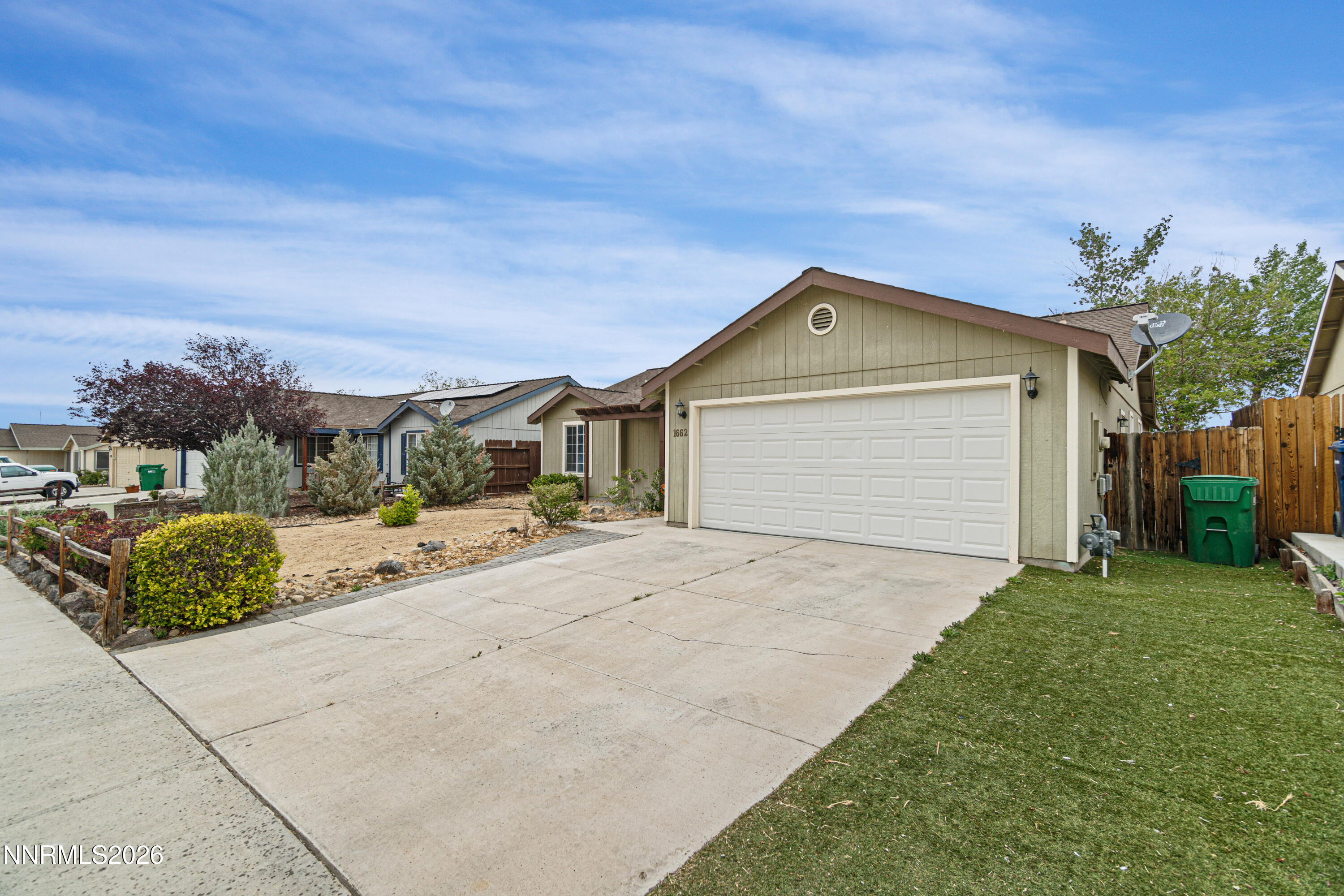 1662 Round Up Road Fernley, NV 89408 - Photo 3 of 30 DSC07193