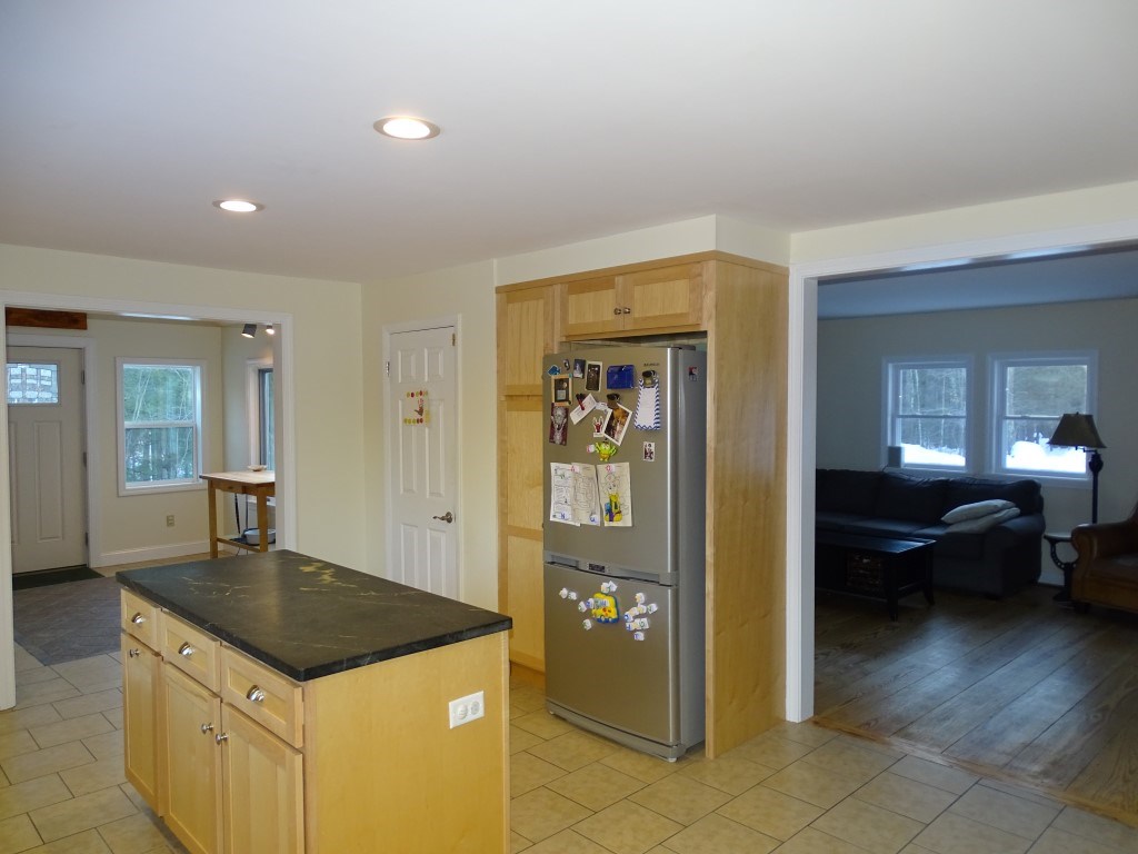 127 Canaan Road Strafford, NH 03884 - Photo 8 of 25