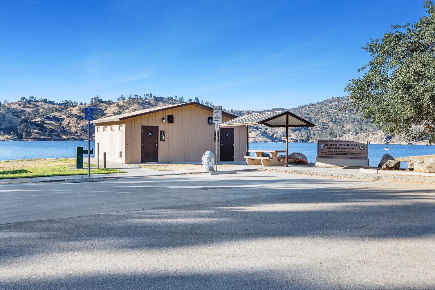 27817 Sky Harbour Road Friant, CA 93626 - Photo 29 of 30 Day-use park with a launch area for paddleboards, kayaks, and other non-motorized watercraft.