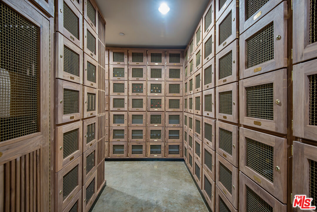 13650 Marina Pointe Drive, Unit 309 Marina del Rey, CA 90292 - Photo 35 of 56 a view of front door of house