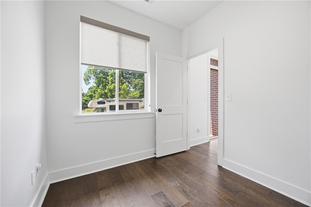 211 Bass Street Southwest, Unit 10 Atlanta, GA 30315 - Photo 6 of 34