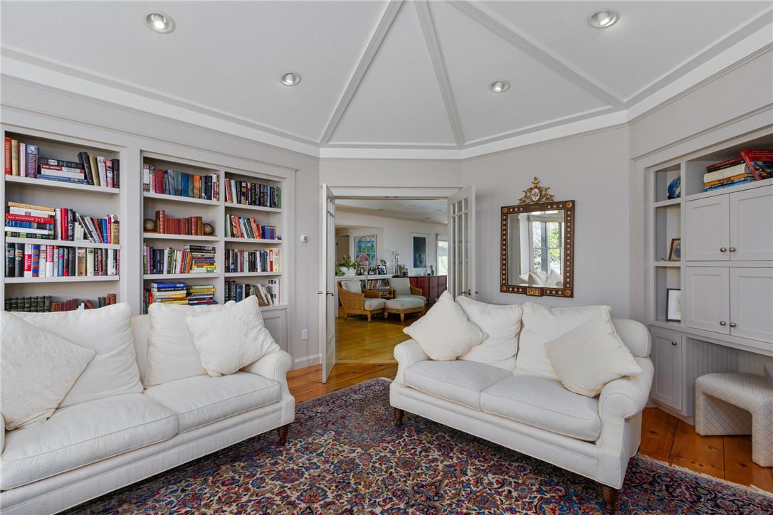 40 Little Harbor Road Tiverton, RI 02878 - Photo 10 of 50