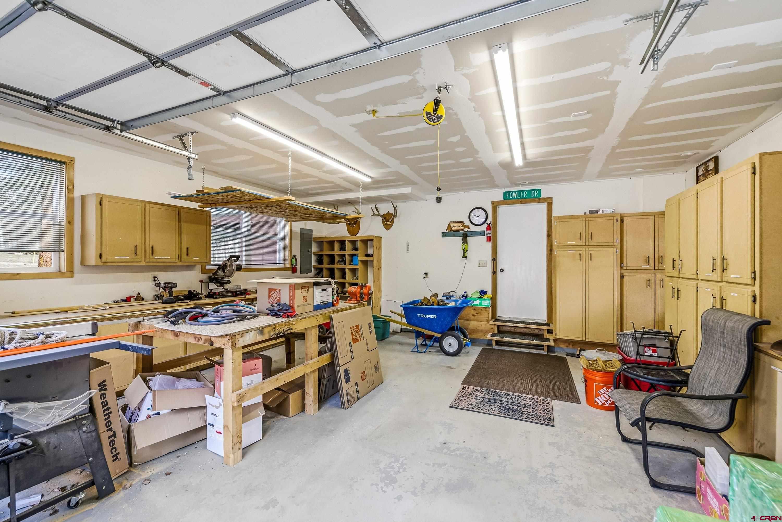 200 Lake Road Cimarron, CO 81220 - Photo 23 of 45 a view of a room with gym equipment