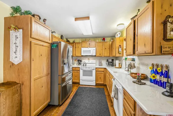 $725,000 | 200 Lake Road, Cimarron, CO 81220
