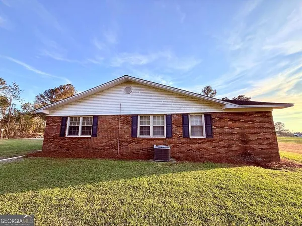 $595,000 | 1881 Bell Telephone Road, Hazlehurst, GA 31539