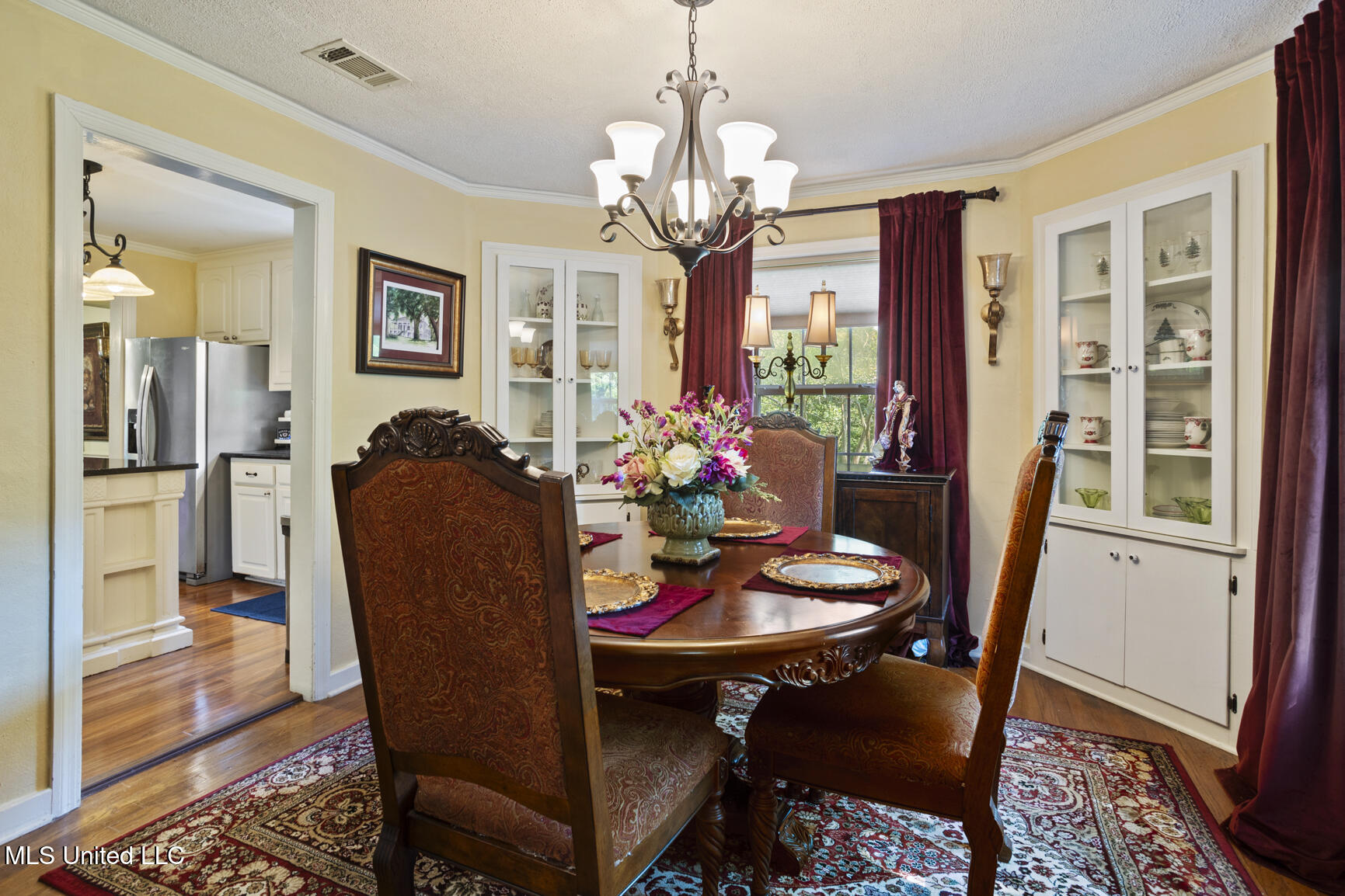 316 Colonial Circle Jackson, MS 39211 - Photo 13 of 28 316 Colonial Cir-6