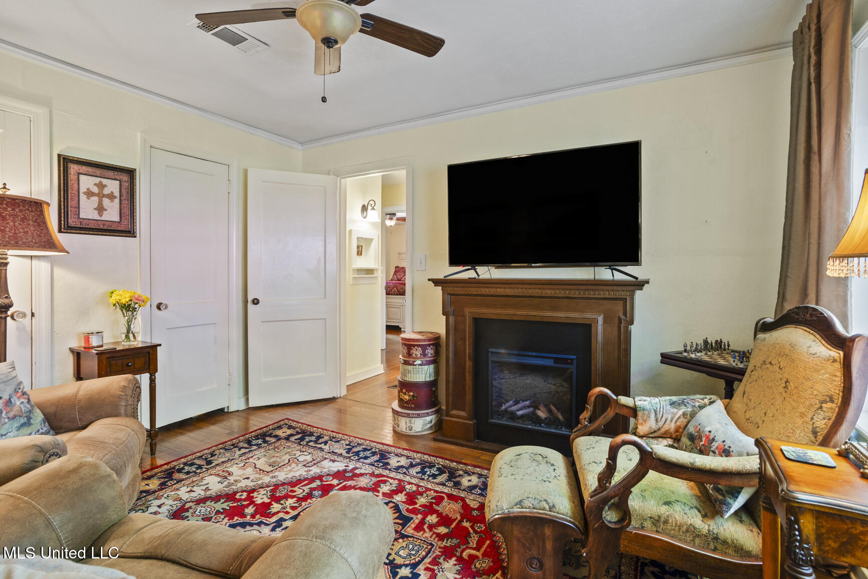 316 Colonial Circle Jackson, MS 39211 - Photo 17 of 28 316 Colonial Cir-16