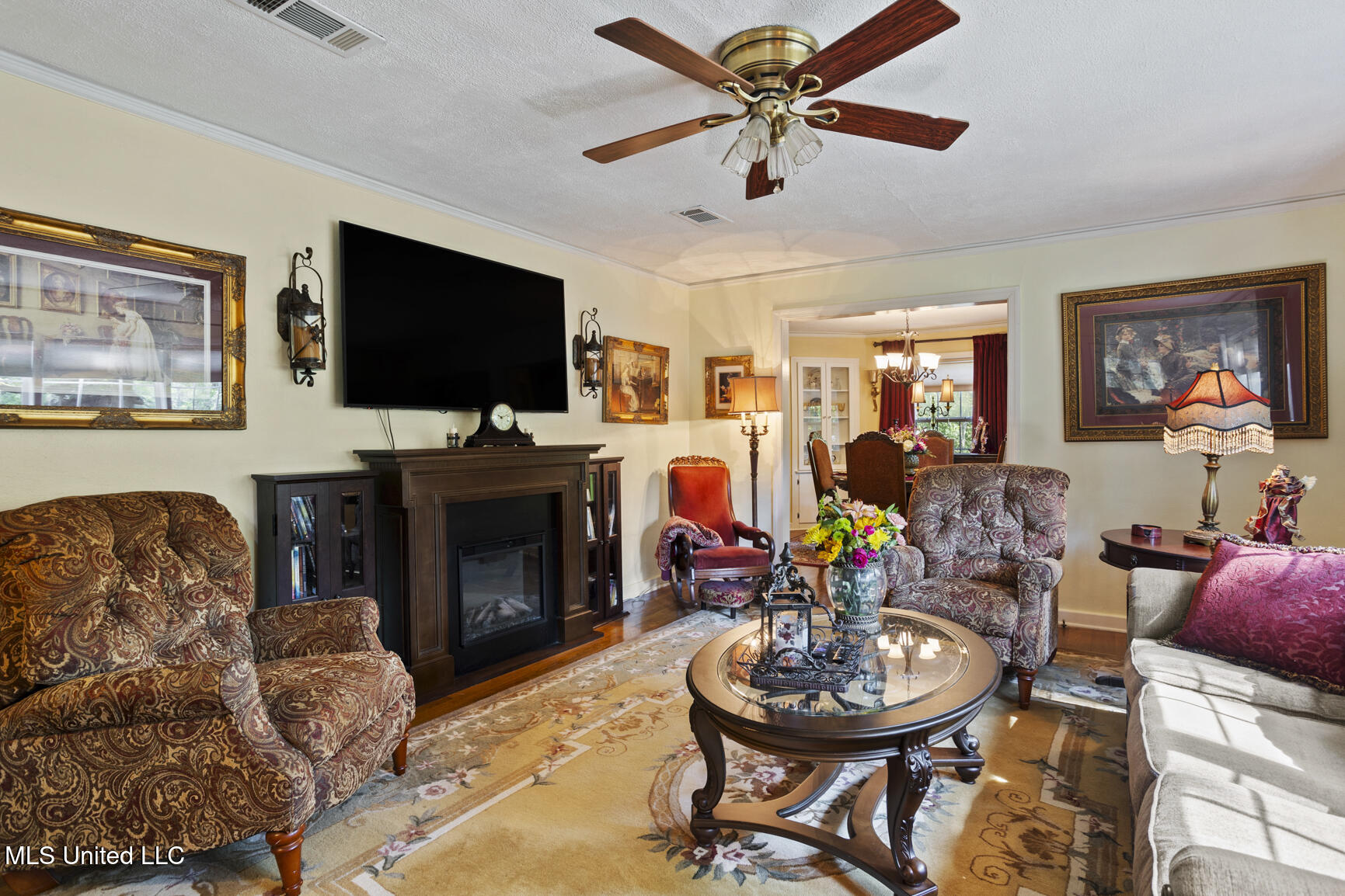 316 Colonial Circle Jackson, MS 39211 - Photo 6 of 28 316 Colonial Cir-4