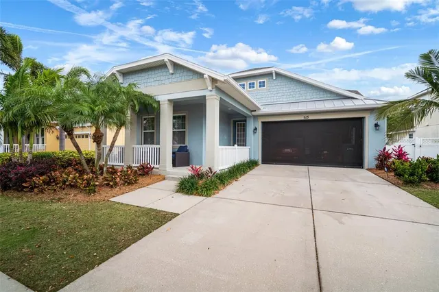 $637,500 | 513 Manns Harbor Drive, Apollo Beach, FL 33572