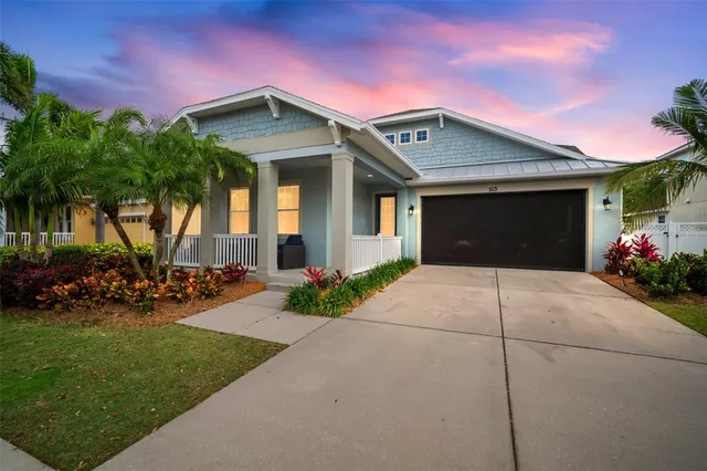 $637,500 | 513 Manns Harbor Drive, Apollo Beach, FL 33572