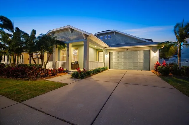 $637,500 | 513 Manns Harbor Drive, Apollo Beach, FL 33572
